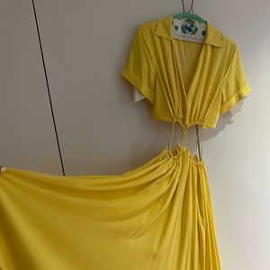 Mid dress, below knees